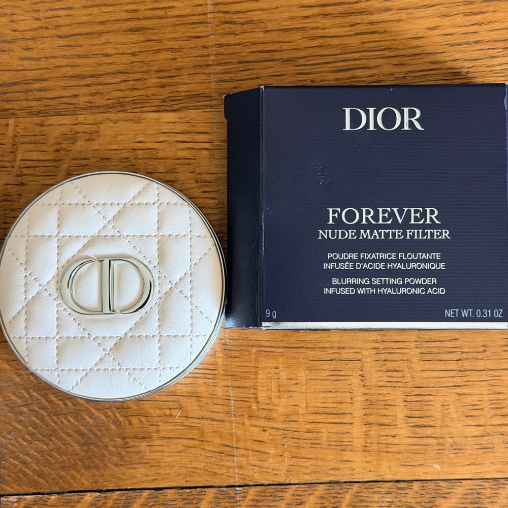 Dior Forever Compact in Elegant White